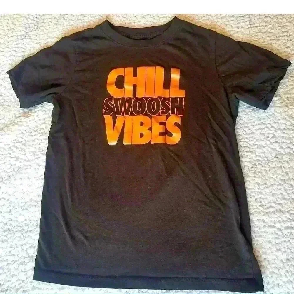 Nike chill‎ vibes T-shirt top black and gold boys size L sporty just do it